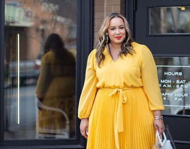 لباس مجلسی زرد برای خانم های چاق